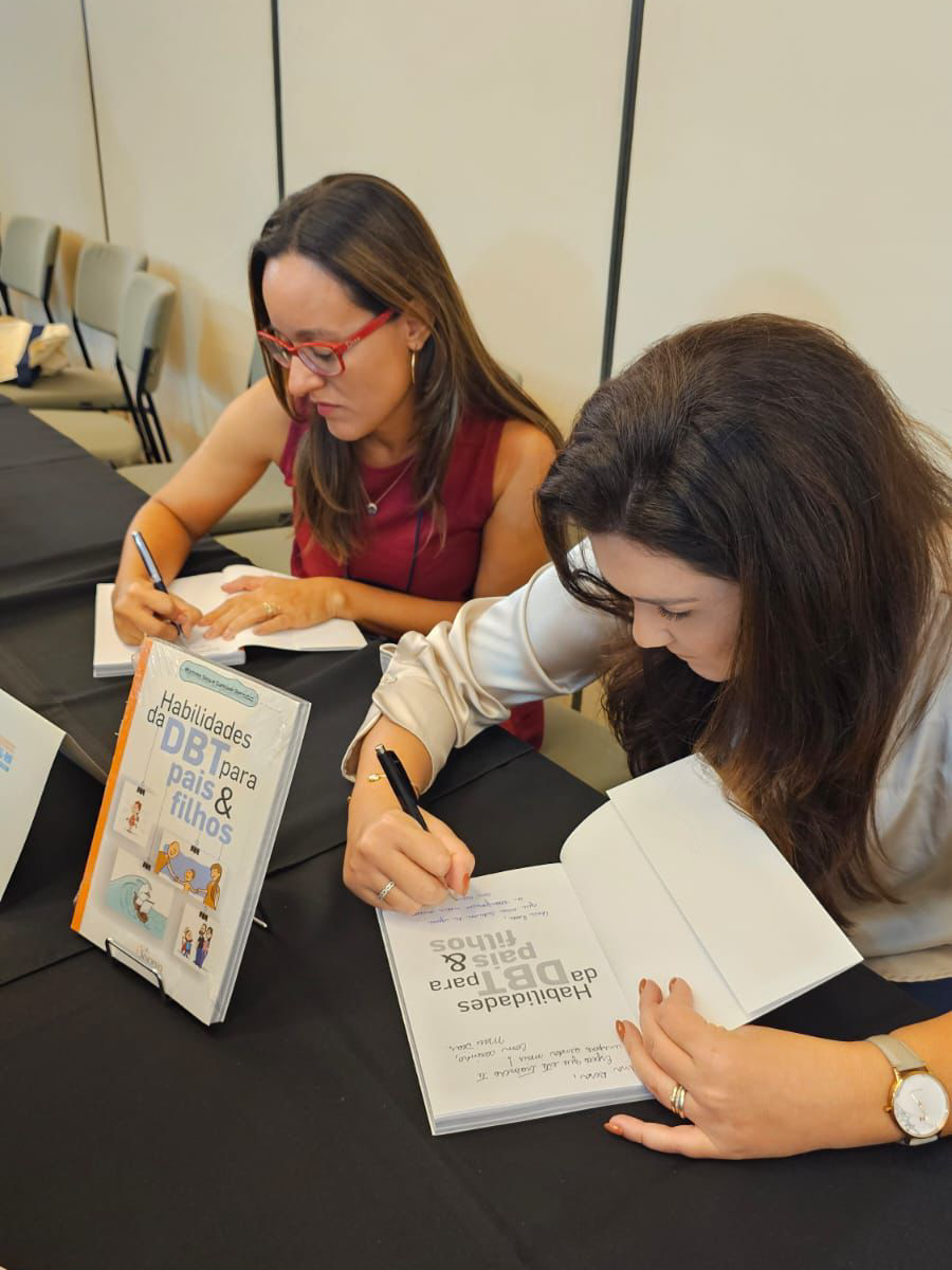 Livro Habilidades da DBT para Pais e Filhos